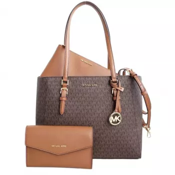 Michael Kors Jet Set Travel Saffiano ādas tote soma - Brūna sieviešu soma ar zelta krāsas metāla detaļām (42x28x10 cm)