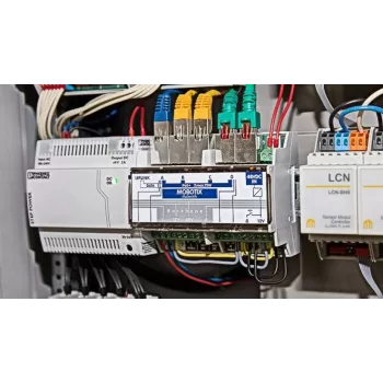 MOBOTIX MX-SWITCH1 - 4 portu PoE+ tīkla slēdzis (DIN sliede)