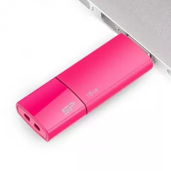 Silicon Power SP016GBUF2U05V1H 16GB USB 2.0 zibatmiņa, ievelkams USB-A, tumši zilā krāsā