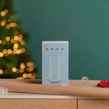 Smeg MFF02CREU Automātiskais piena putotājs un sildītājs - krēmkrāsā, 500 W, 6 programmas