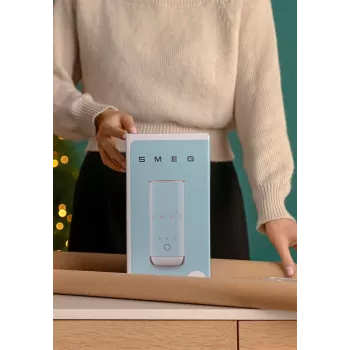 Smeg MFF02CREU Automātiskais piena putotājs un sildītājs - krēmkrāsā, 500 W, 6 programmas