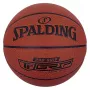 Spalding Pro Grip Basketbumba 7. izmērs – iekštelpām un ārtelpām, kompozītmateriāla āda, dziļi kanāli, 8 paneļi