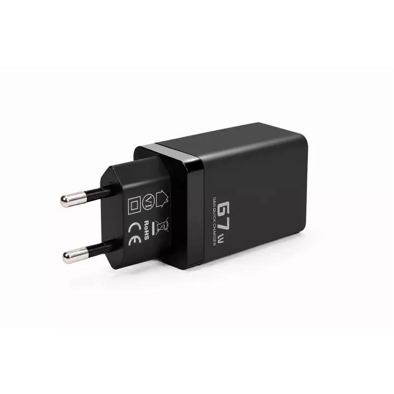 Voltage GaN lādētājs 67W, PD 3.0 / QC 3.0, 2x USB-C & 1x USB-A, EU spraudnis, melns