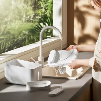 Xiaomi Smart Pet Fountain 2 - 2L automātiskais ūdens strūklaka kaķiem un suņiem ar četrkāršu filtrāciju, lietotnes vadību un klusu sūkni, balta