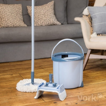 YORK Rotary MOP SPECIAL grīdas tīrīšanas komplekts ar kājas pedāļa izgriešanas mehānismu, 12L spaini, teleskopisku rokturi, 2 mikrošķiedras uzgaļiem