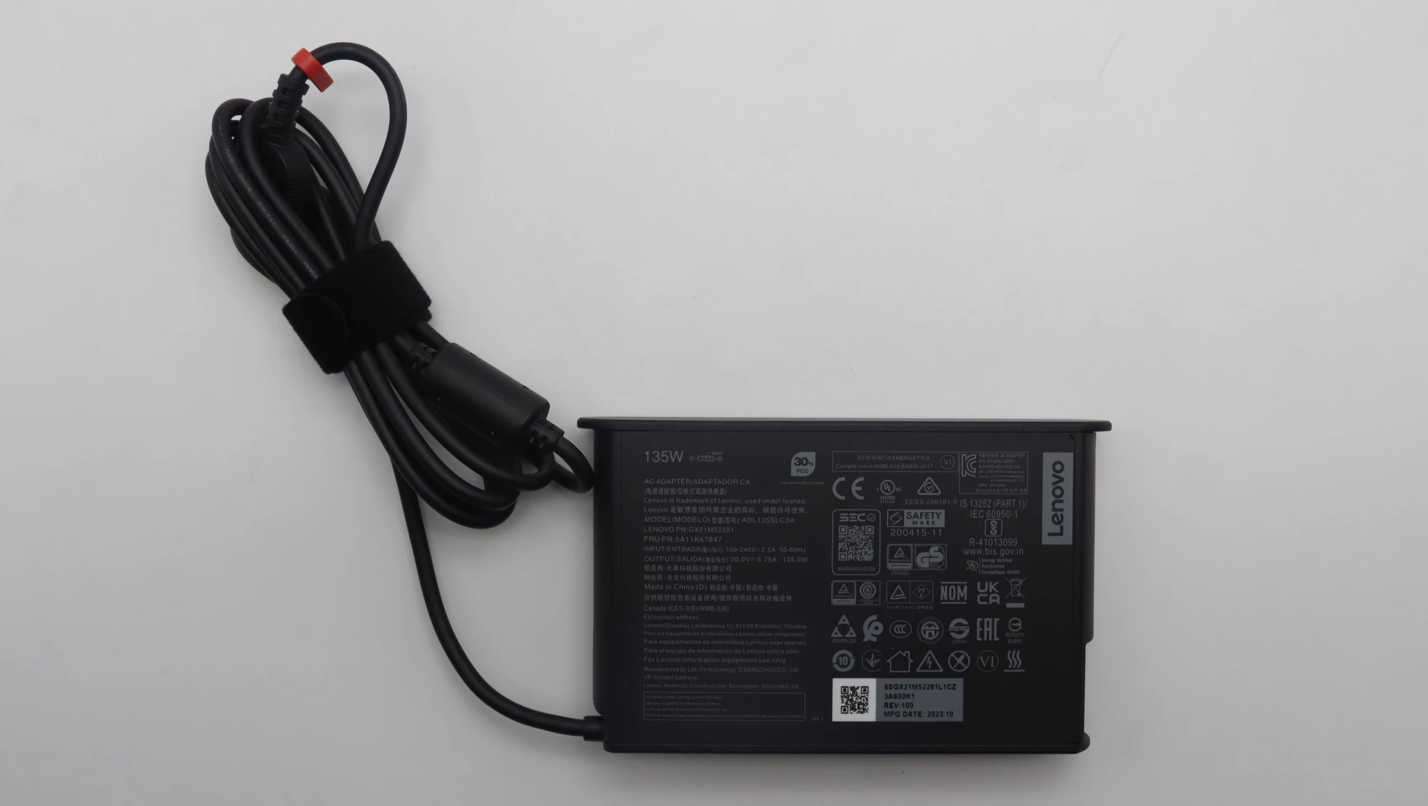 Lenovo 5A11K67847 tīkla adapteris 135 W