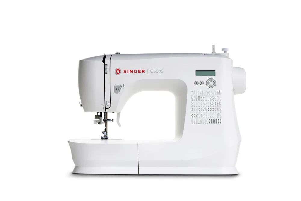 Singer C5605 datorizēta šujmašīna, balta