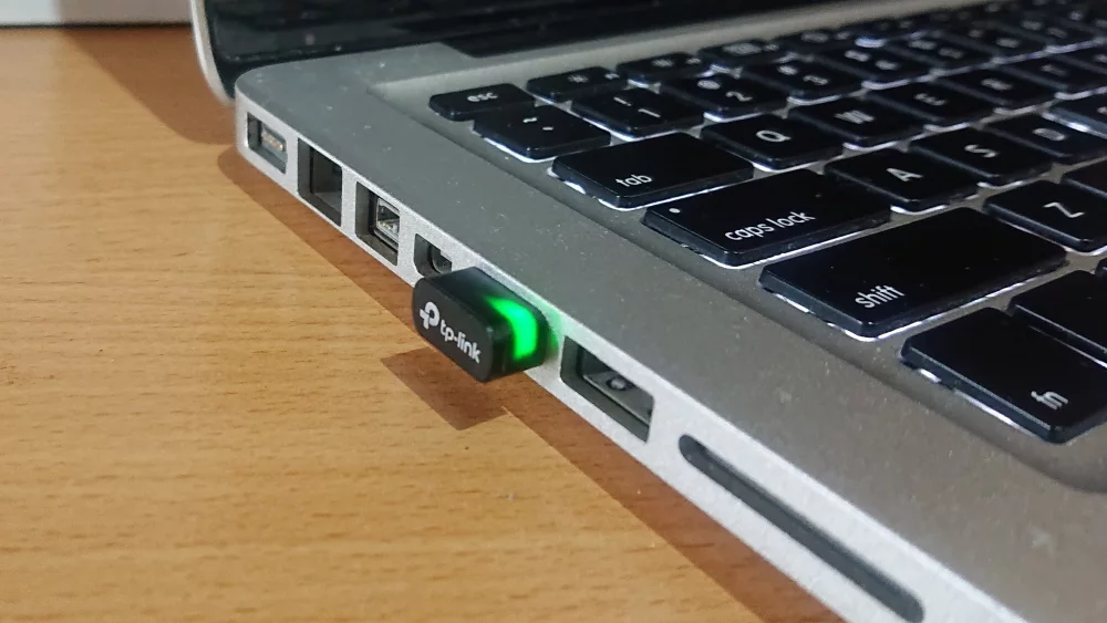 Mazs WiFi adapteris klēpjdatora USB portā
