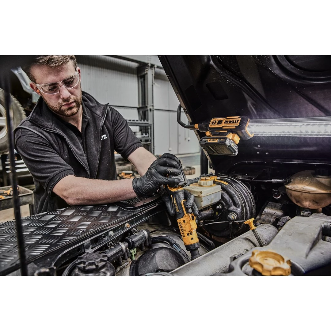 DEWALT 12V XR Brushless 1/4 collas