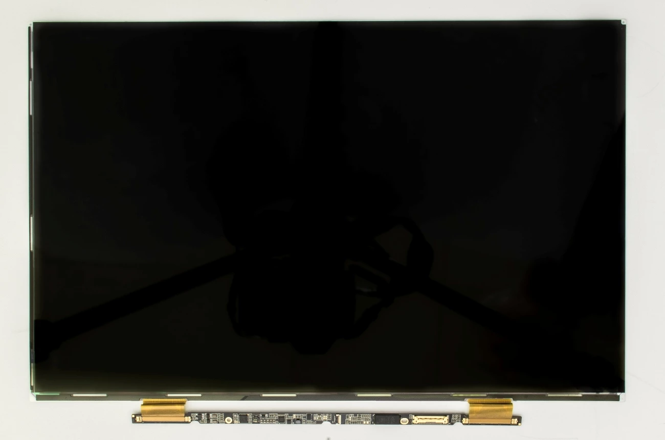 LG 13,3 collu 1440x900 spīdīgs