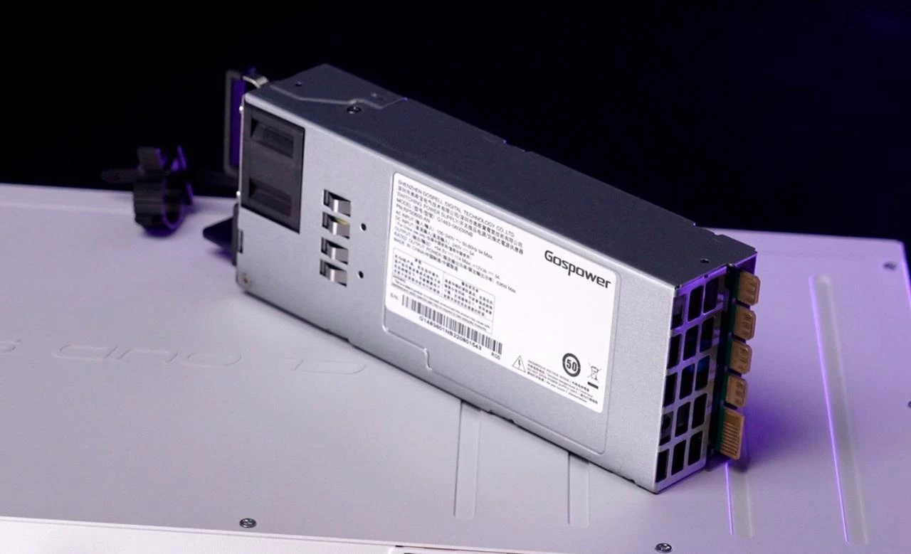 MikroTik Hot Swap 54,5V 10