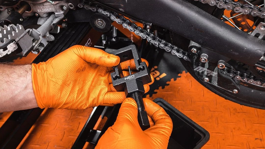 NEO TOOLS 10-505 Automātiskās sprūdrata gofrēšanas