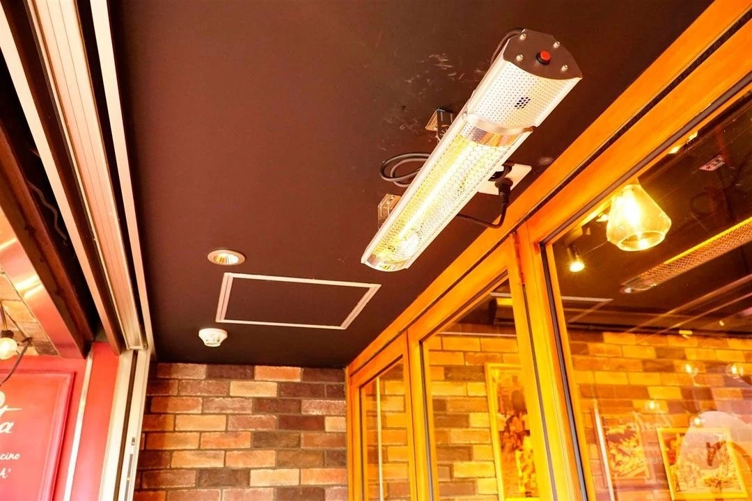 NEO TOOLS 90-030 Infrasarkanais sildītājs 2000W